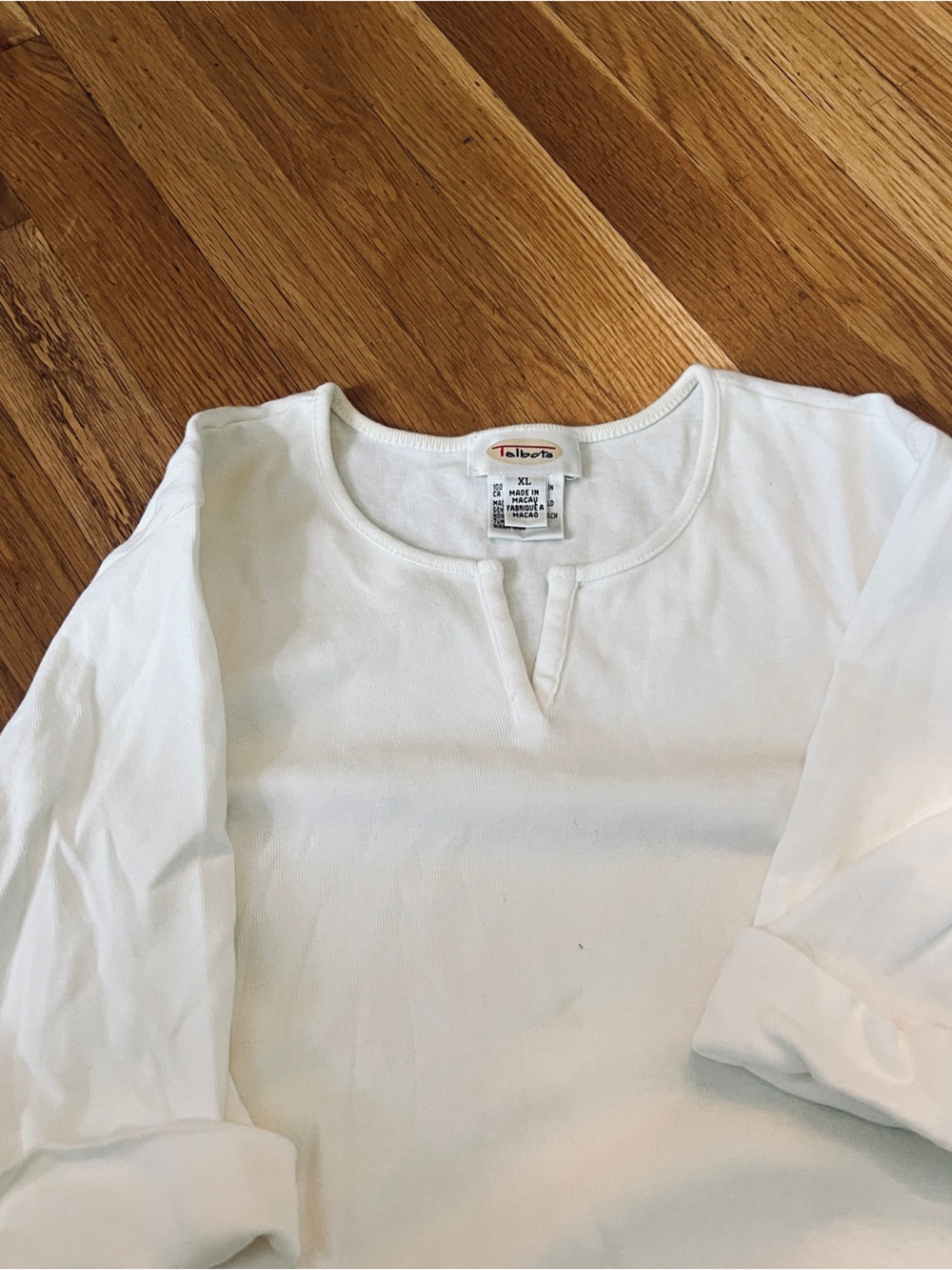 Talbots ladies XL  White  short Sleeve Tee with Notch Neck  NWOT